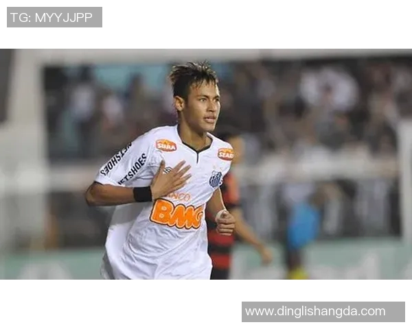 足球明星早期时尚风格揭秘从青涩少年到球场巨星的穿搭演变