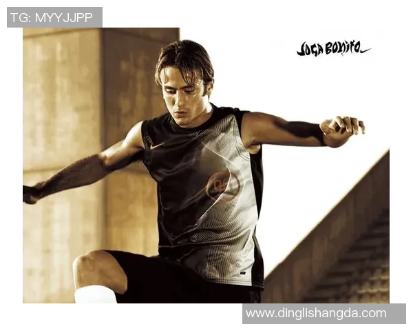 足球明星小广告汇总全方位展示各大球星魅力与风采 足球明星小广告汇总全方位展示各大球星魅力与风采