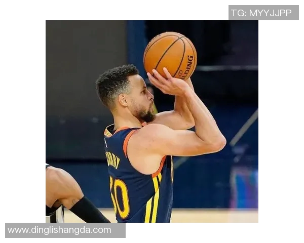 篮球明星Jack的传奇之路：从街头少年到全球瞩目的篮球巨星